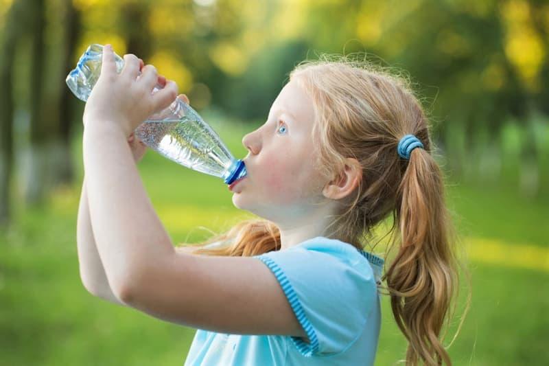 Детская бутилированная вода: какая она?